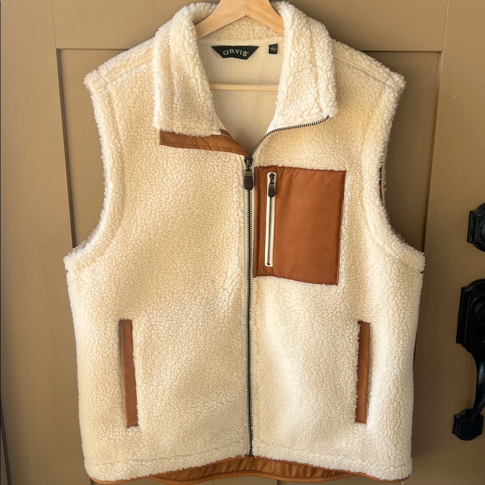 Orvis Like New Men’s L Sherpa & Leather Cream Brown Vest